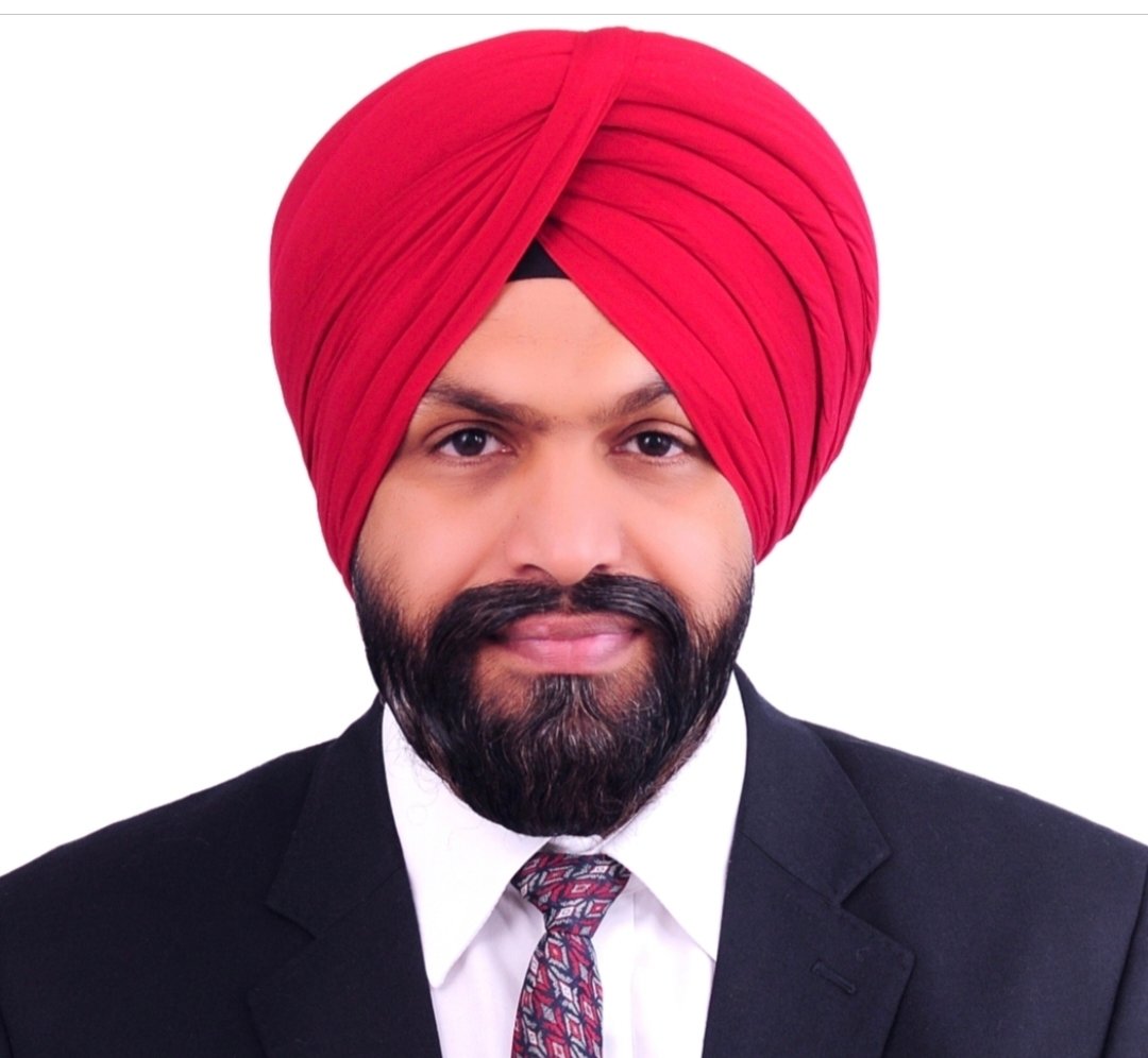 passport-size-photo-left